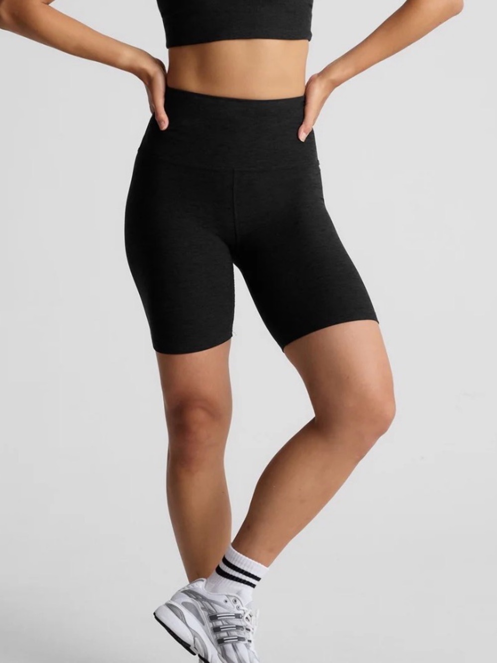Beyond Yoga Spacedye Keep Pace 7” Bike Shorts in Darkest Night (Black) size S